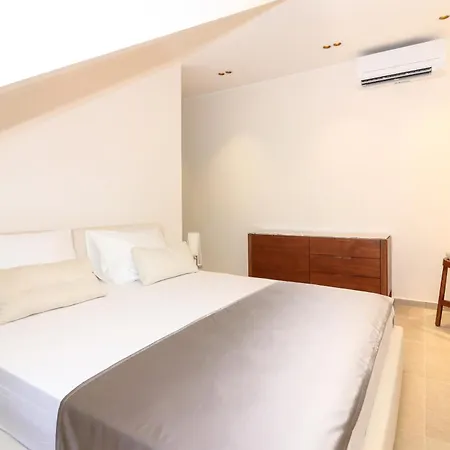 Fenc Apartment